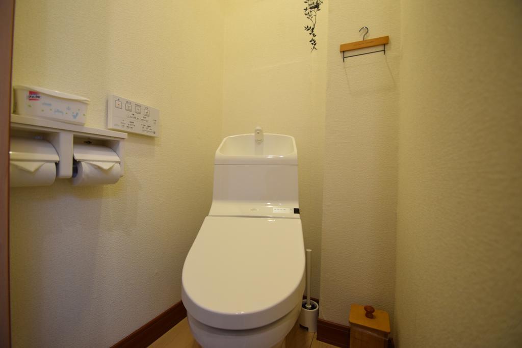 Santana Guest House Osaka Exterior photo