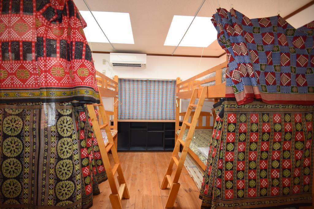 Santana Guest House Osaka Exterior photo